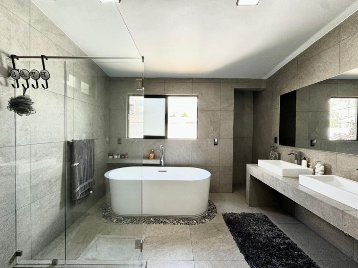 Magnifica casa en venta recién remodelada - Vista del Valle