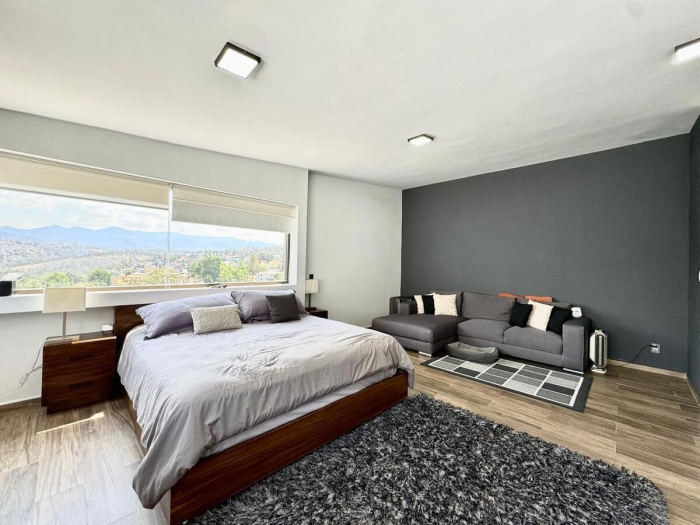 Magnifica casa en venta recién remodelada - Vista del Valle