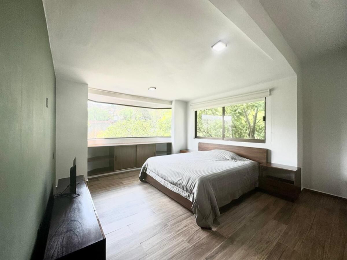 Magnifica casa en venta recién remodelada - Vista del Valle