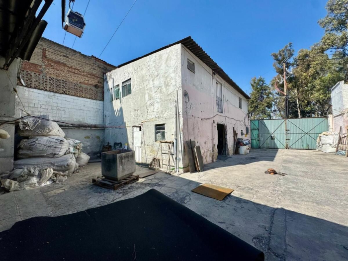 Terreno Habitacional en Insurgentes Norte: Ubicación Estratégica para Tu Proyect