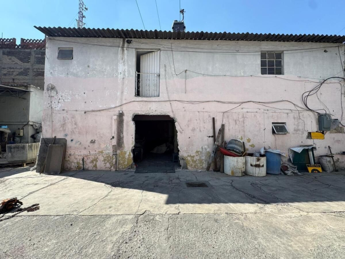 Terreno Habitacional en Insurgentes Norte: Ubicación Estratégica para Tu Proyect