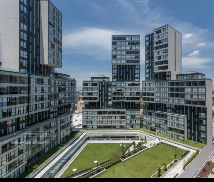 "lujoso departamento en venta en central park bosques de las palmas"