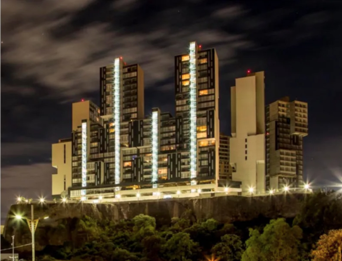 "lujoso departamento en venta en central park bosques de las palmas"