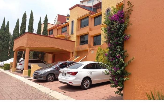 Hermosa Casa en condominio en Venta con jardín en Paseos Del Bosque, Naucalpan