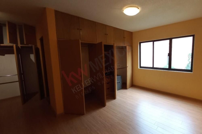 Hermosa Casa en condominio en Venta con jardín en Paseos Del Bosque, Naucalpan