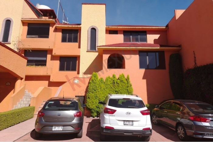 Hermosa Casa en condominio en Venta con jardín en Paseos Del Bosque, Naucalpan