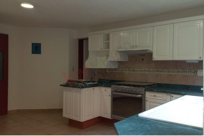 Hermosa Casa en condominio en Venta con jardín en Paseos Del Bosque, Naucalpan