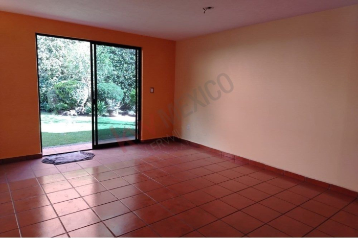 Hermosa Casa en condominio en Venta con jardín en Paseos Del Bosque, Naucalpan