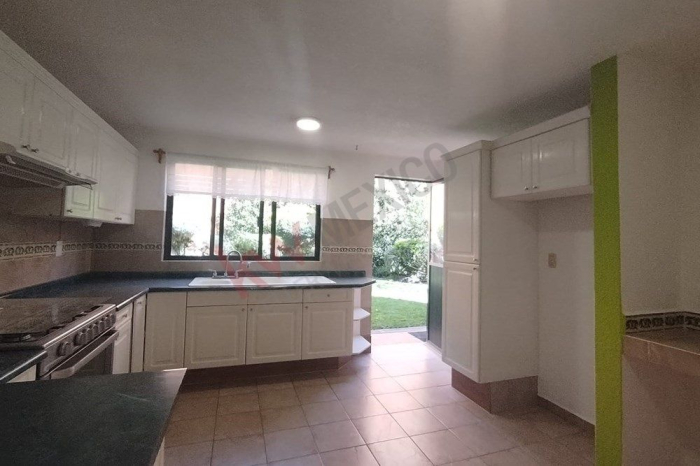 Hermosa Casa en condominio en Venta con jardín en Paseos Del Bosque, Naucalpan