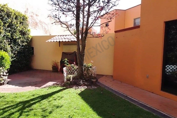 Hermosa Casa en condominio en Venta con jardín en Paseos Del Bosque, Naucalpan