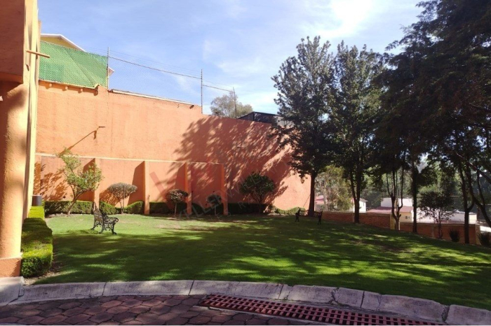 Hermosa Casa en condominio en Venta con jardín en Paseos Del Bosque, Naucalpan