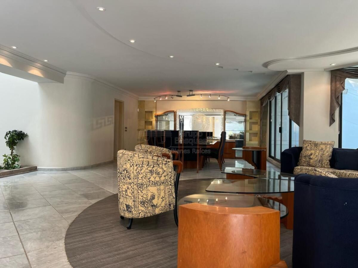 Casa en Venta en Bosques De Las Lomas