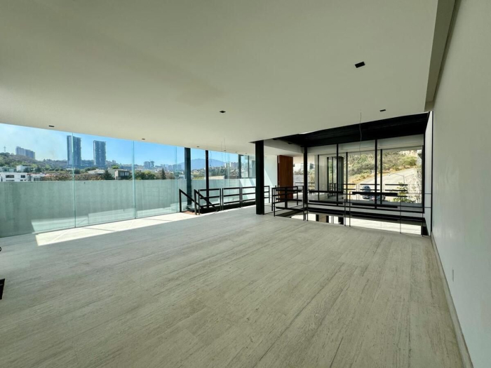 Espectacular propiedad en venta - Real de Acueducto, Bosque Real