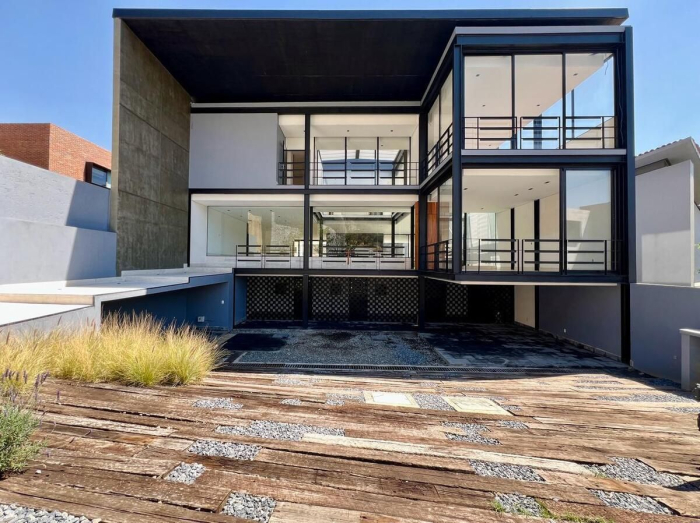 Estrena espectacular residencia en Real de Acueducto, Bosque Real.