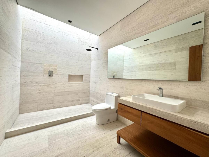Estrena espectacular residencia en Real de Acueducto, Bosque Real.
