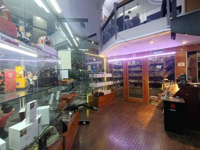 local u17 en venta ¡como inversión! centro comercial interlomas