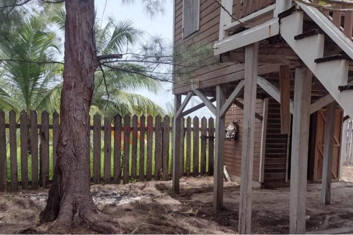 Terreno con cabañas a orilla de playa en Xcalak Quintana Roo