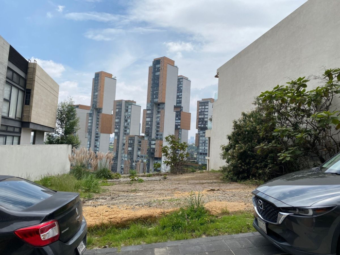Terreno en La Vista by Bosque real