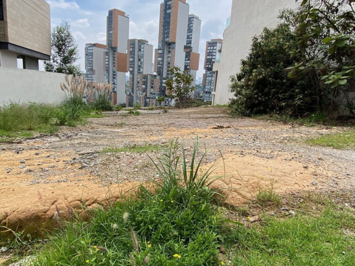 Terreno en La Vista by Bosque real