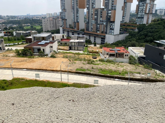 Terreno en La Vista by Bosque real