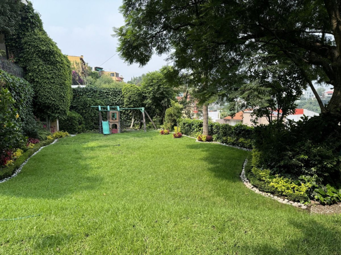 Casa en venta . Calle cerrada. Lomas Anahuac, Interlomas, Tecamachalco.