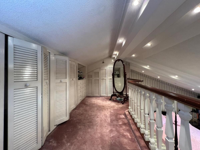 Estupenda casa con seguridad en venta - La Herradura