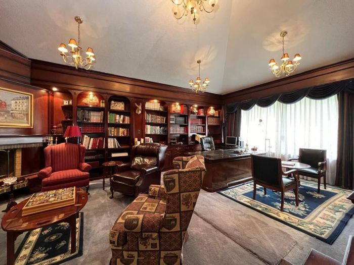Impresionante Residencia en Venta - La Herradura