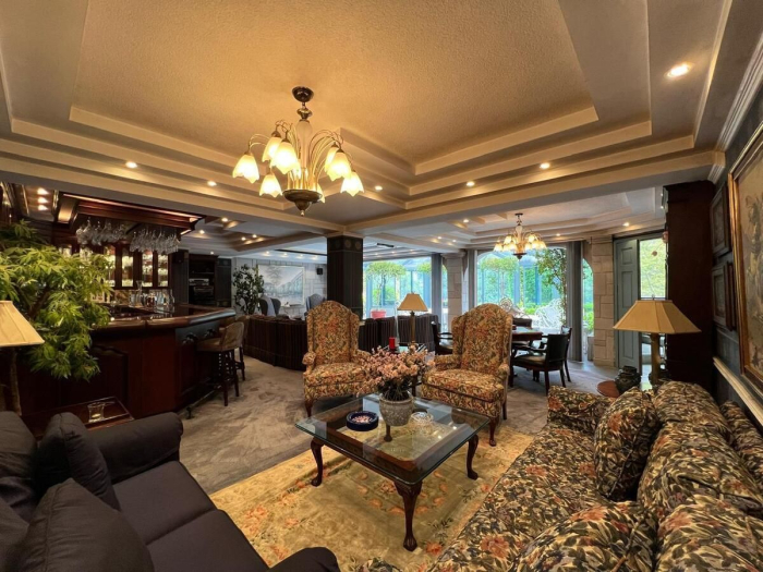 Impresionante Residencia en Venta - La Herradura