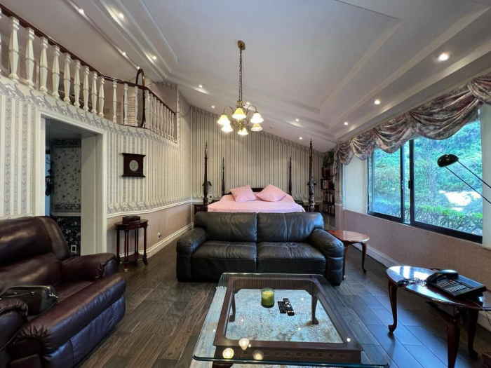 Impresionante Residencia en Venta - La Herradura