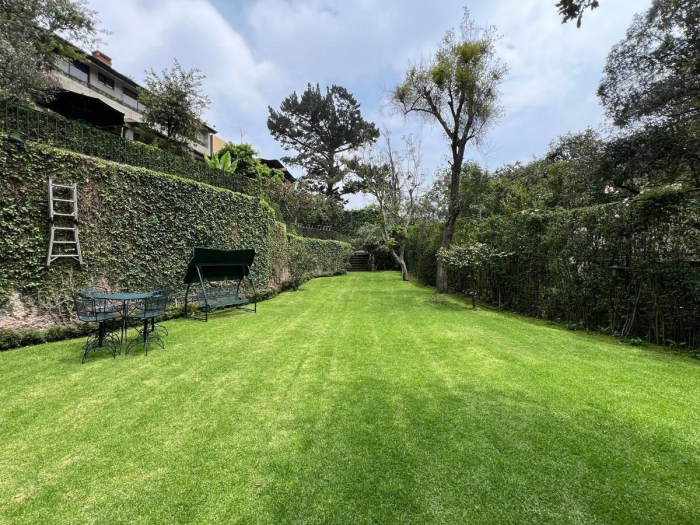 Impresionante Residencia en Venta - La Herradura