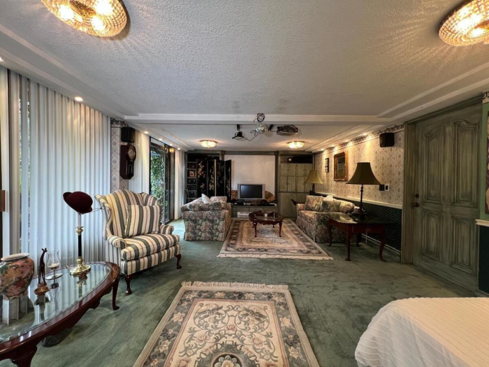 Impresionante Residencia en Venta - La Herradura