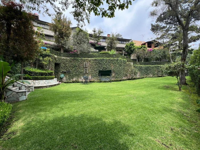Impresionante Residencia en Venta - La Herradura
