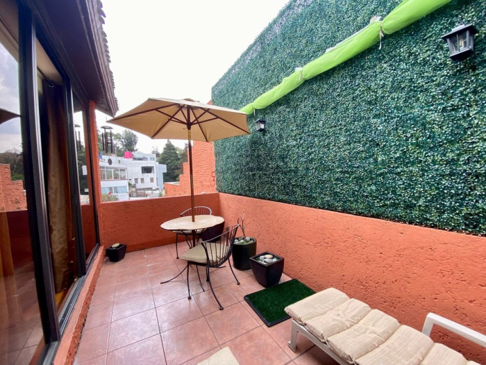 Casa en Venta. La Herradura. Seguridad. Jardín.