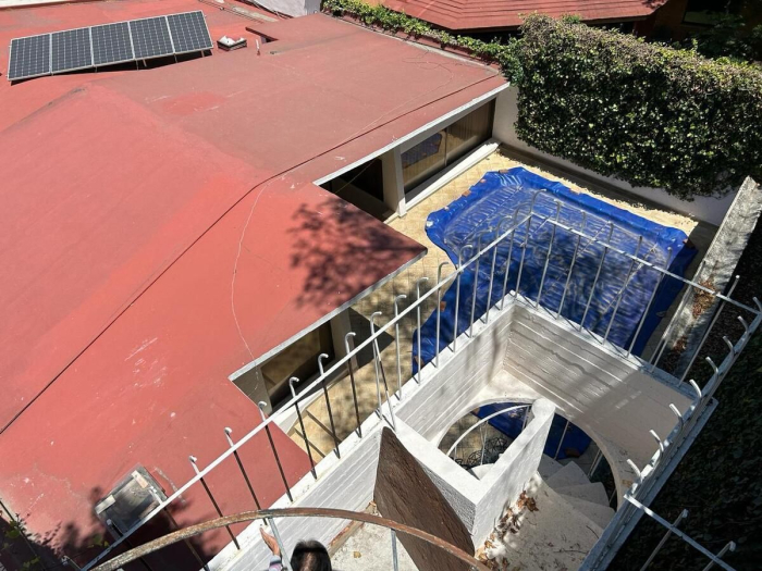 HERMOSA RESIDENCIA DE 4 RECAMARAS CON ALBERCA , PANELES SOLARES Y TERRAZAS EN LO