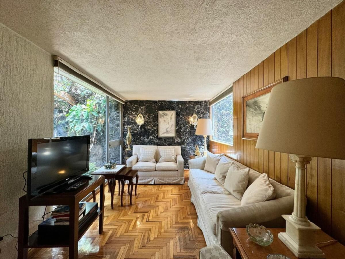 Casa en Venta para Remodelar �?? Agua, Jardines del Pedregal