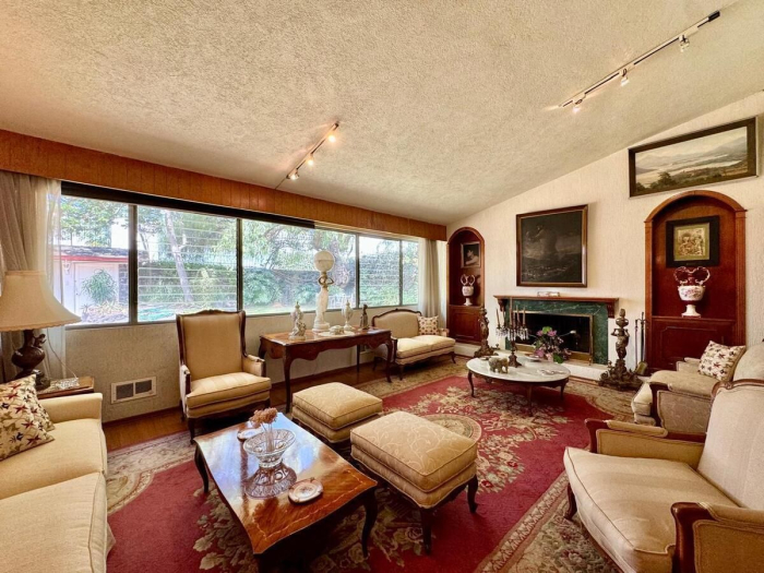 Casa en Venta para Remodelar �?? Agua, Jardines del Pedregal