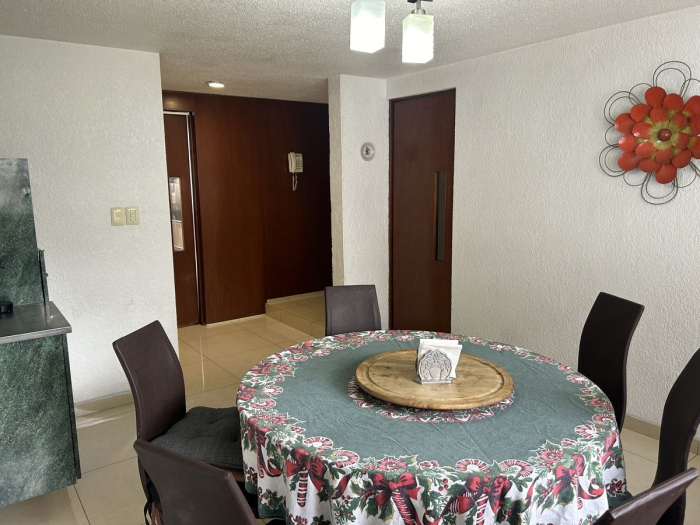 CASA EN VENTA EN CALLE CERRADA EN LA HERRADURA