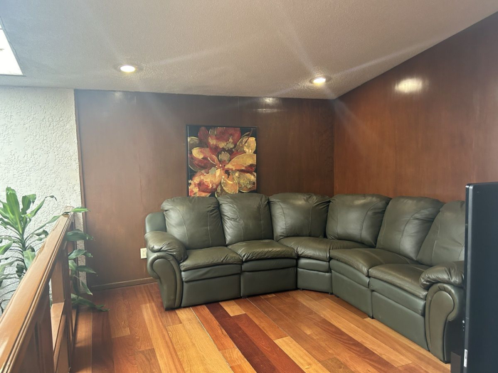 CASA EN VENTA EN CALLE CERRADA EN LA HERRADURA
