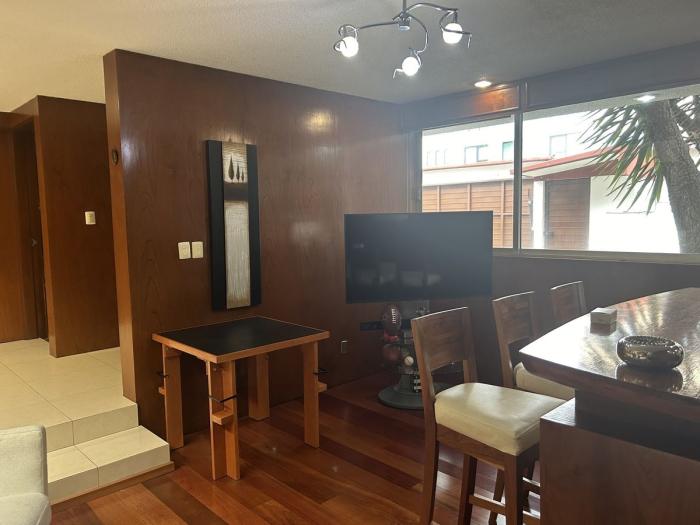 CASA EN VENTA EN CALLE CERRADA EN LA HERRADURA