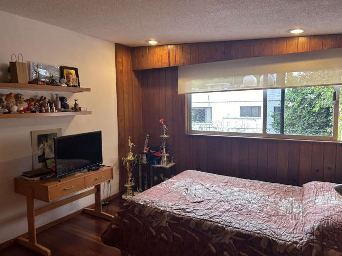 CASA EN VENTA EN CALLE CERRADA EN LA HERRADURA