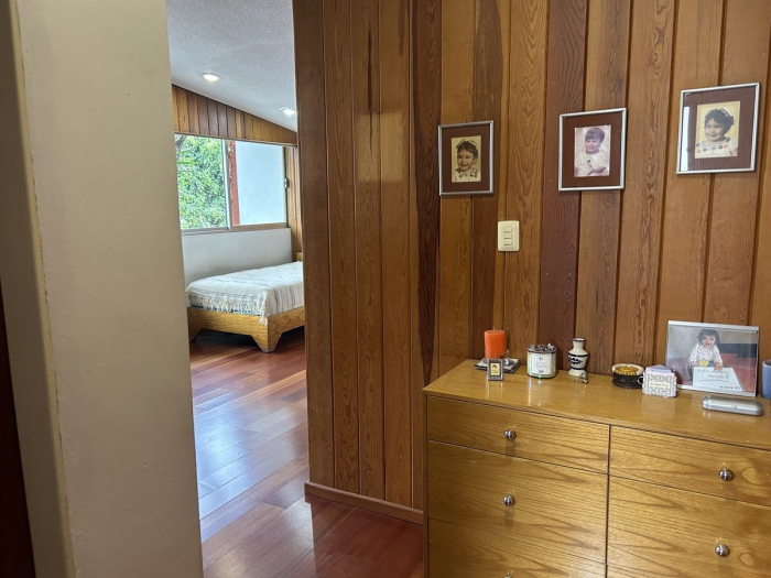 CASA EN VENTA EN CALLE CERRADA EN LA HERRADURA