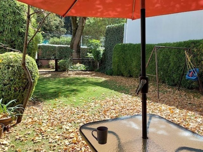 Casa en Venta. Lomas Hipódromo.  Muy bien ubicada.