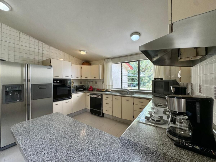 Casa para actualizar en venta - Jardines del Pedregal