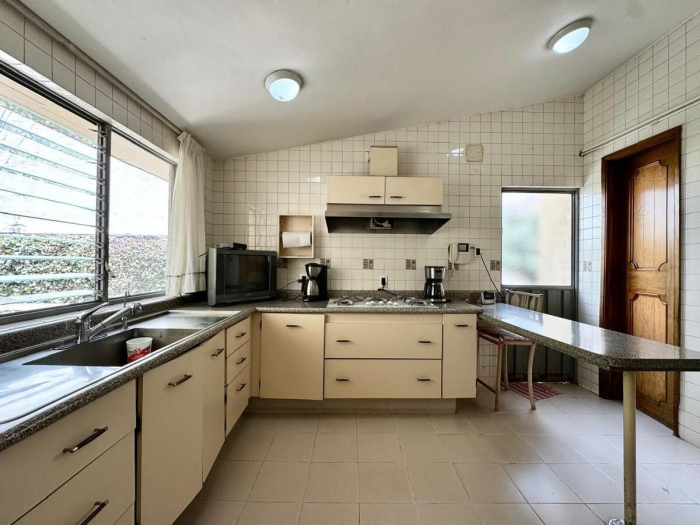 Casa para actualizar en venta - Jardines del Pedregal