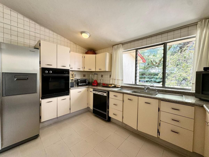 Casa para actualizar en venta - Jardines del Pedregal
