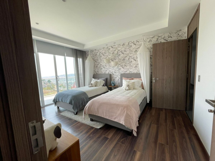 DEPARTAMENTO AMUEBLADO Y EQUIPADO EN VENTA EN BOSQUE REAL, DESARROLLO IVY