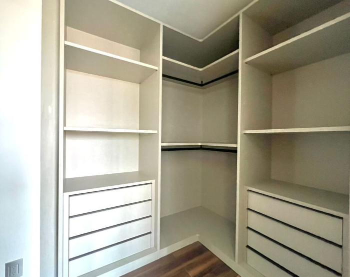 DEPARTAMENTO AMUEBLADO Y EQUIPADO EN VENTA EN BOSQUE REAL, DESARROLLO IVY
