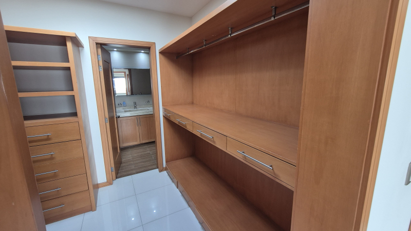 Casa En Venta En Jardin Real. Dentro De Coto