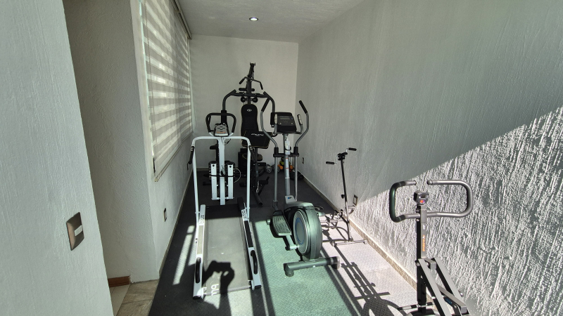 Casa En Venta En Jardin Real. Dentro De Coto