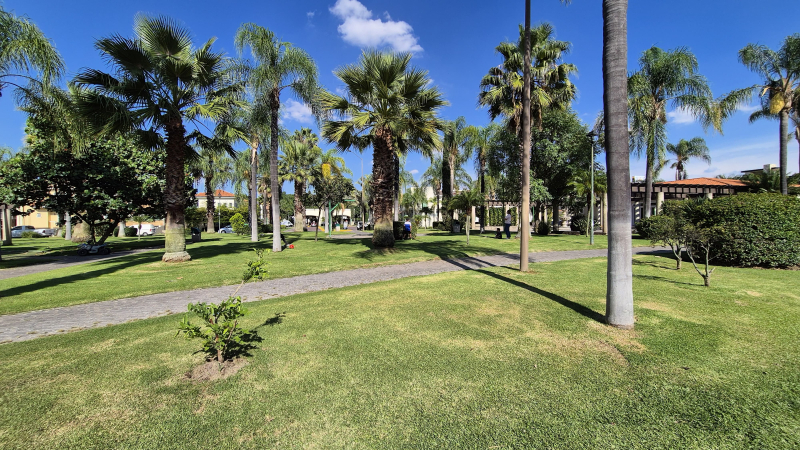 Casa En Venta En Jardin Real. Dentro De Coto